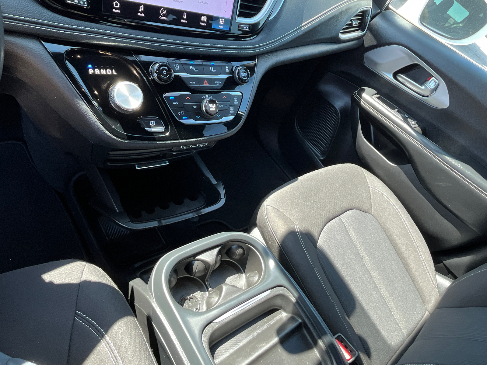 2022 Chrysler Pacifica Touring 30