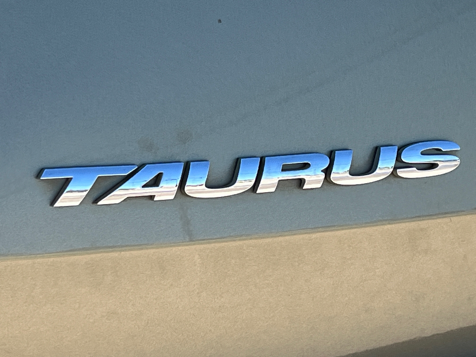 2012 Ford Taurus SEL 9