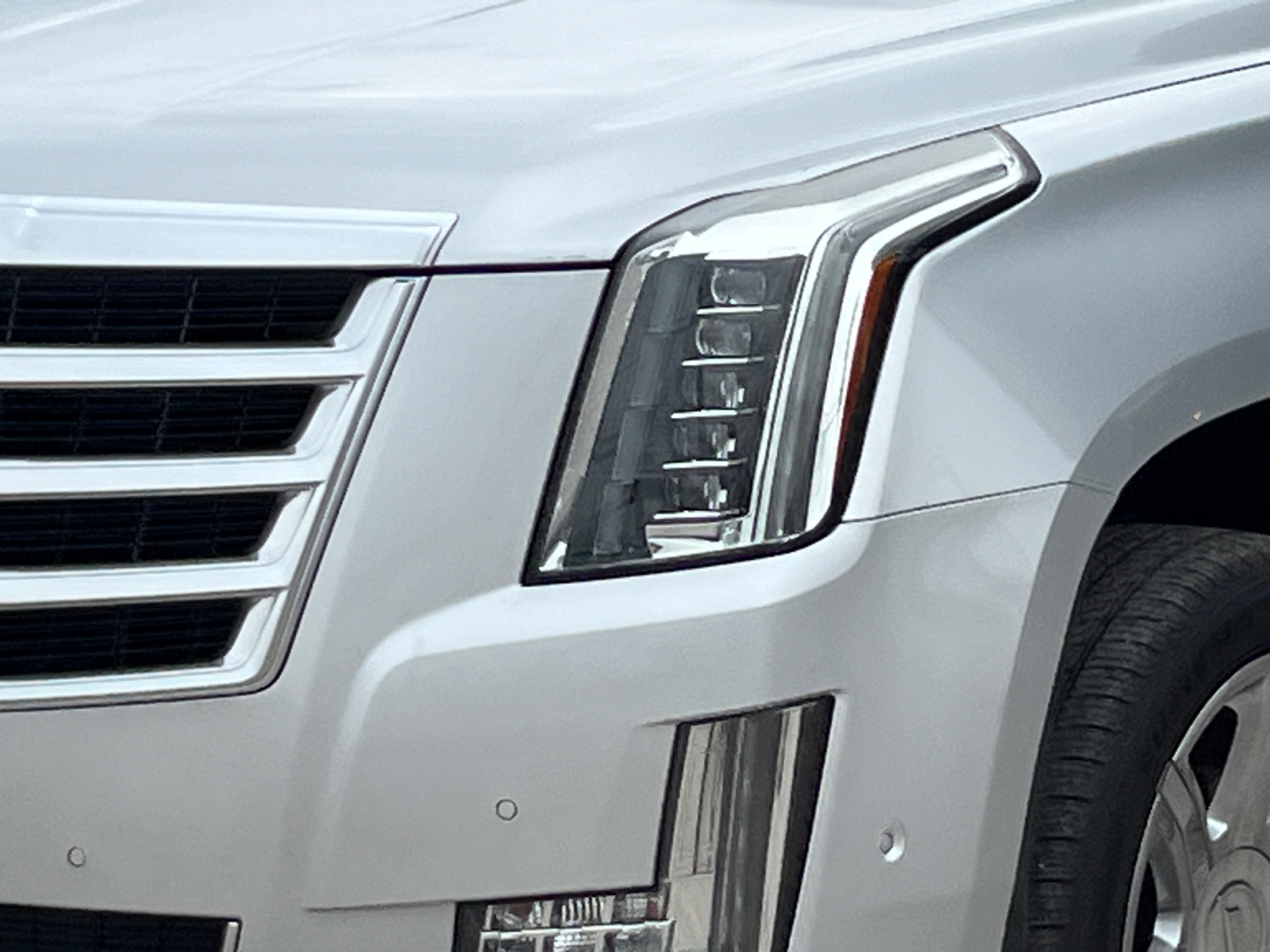 2019 Cadillac Escalade ESV Luxury 4