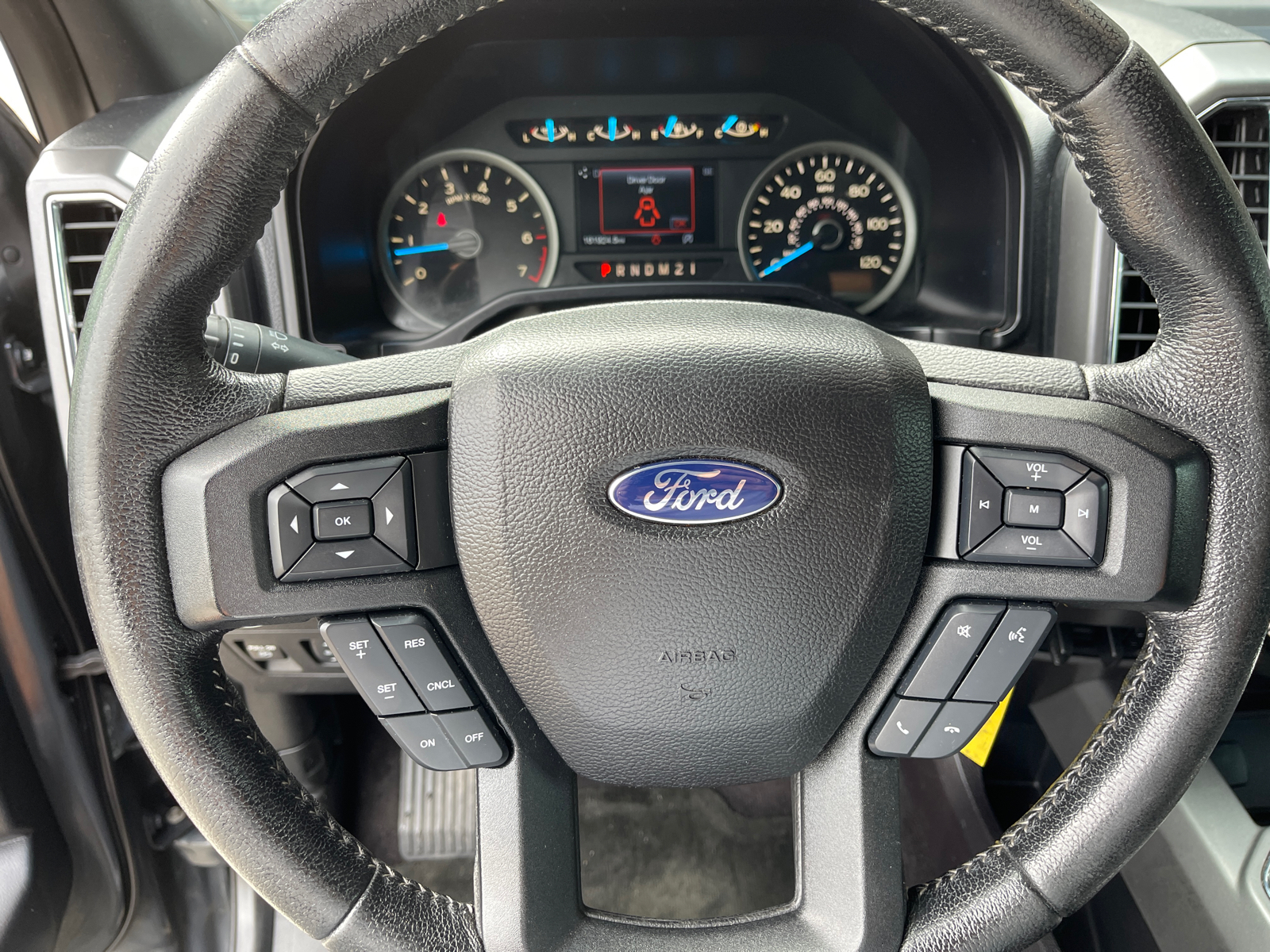 2016 Ford F-150 XLT 31