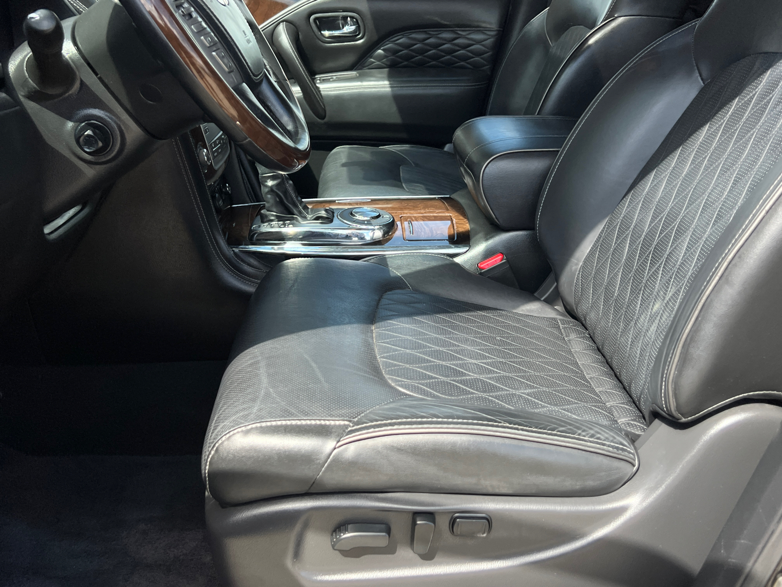 2018 INFINITI QX80 Base 24