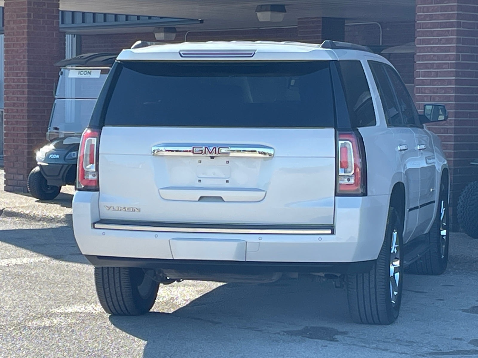 2019 GMC Yukon Denali 9