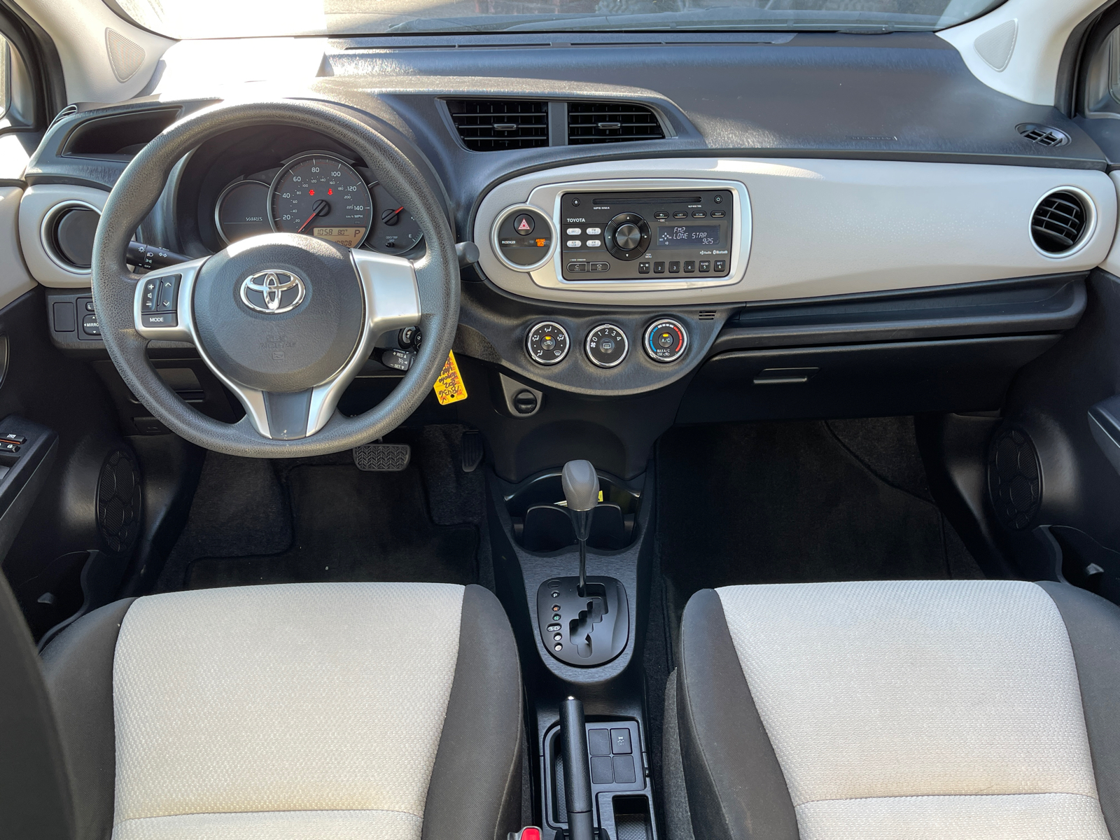 2012 Toyota Yaris LE 13