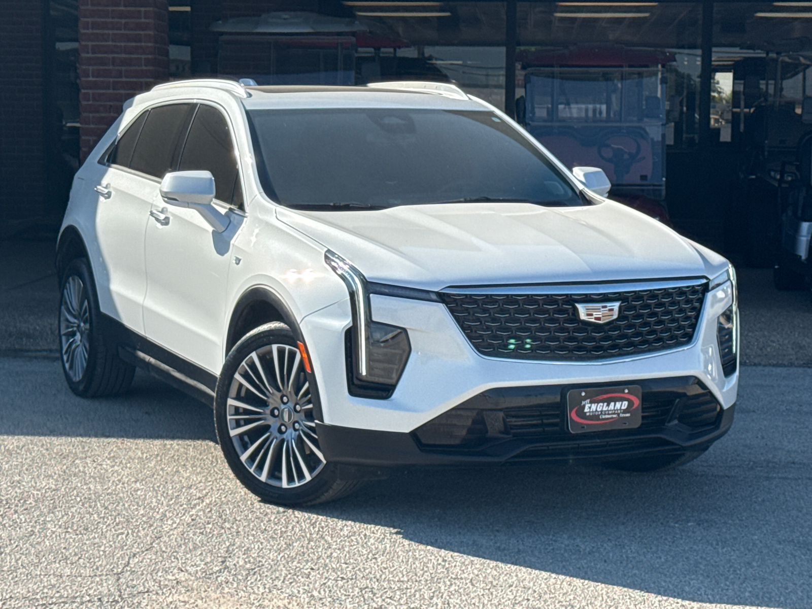 2024 Cadillac XT4 FWD Premium Luxury 1