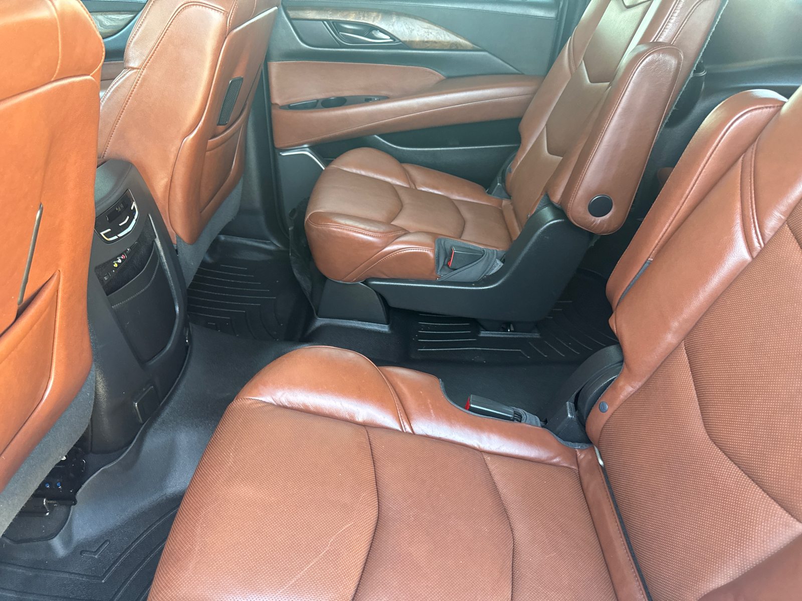 2016 Cadillac Escalade ESV Premium Collection 12