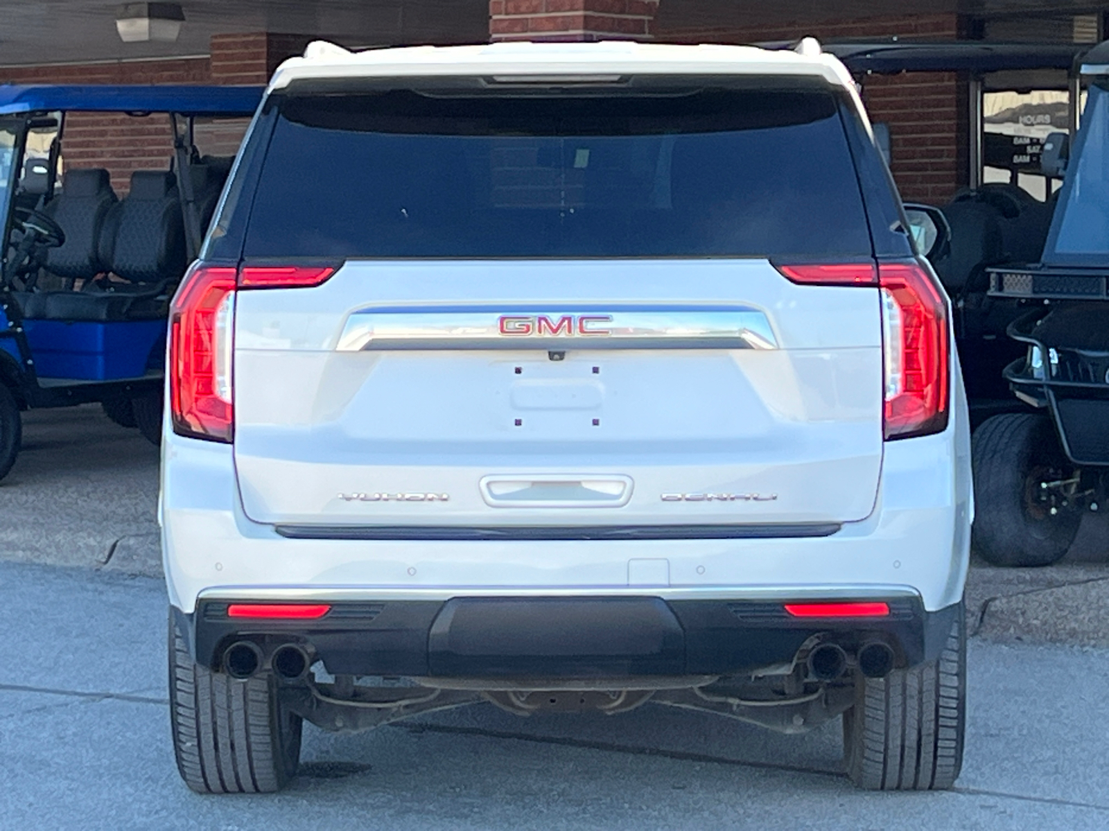 2021 GMC Yukon Denali 8