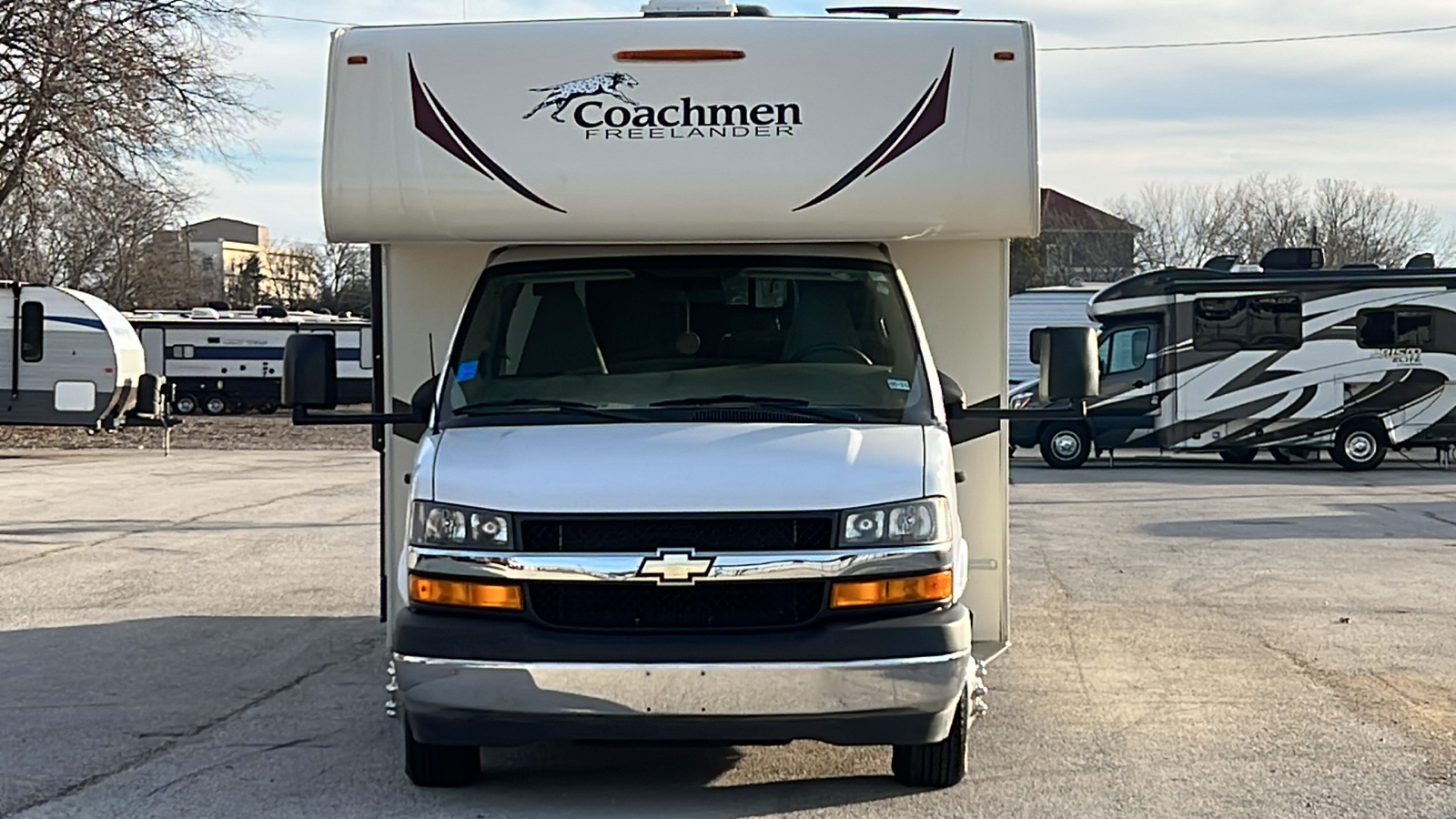 2018 Chevrolet Express 4500 Van 2
