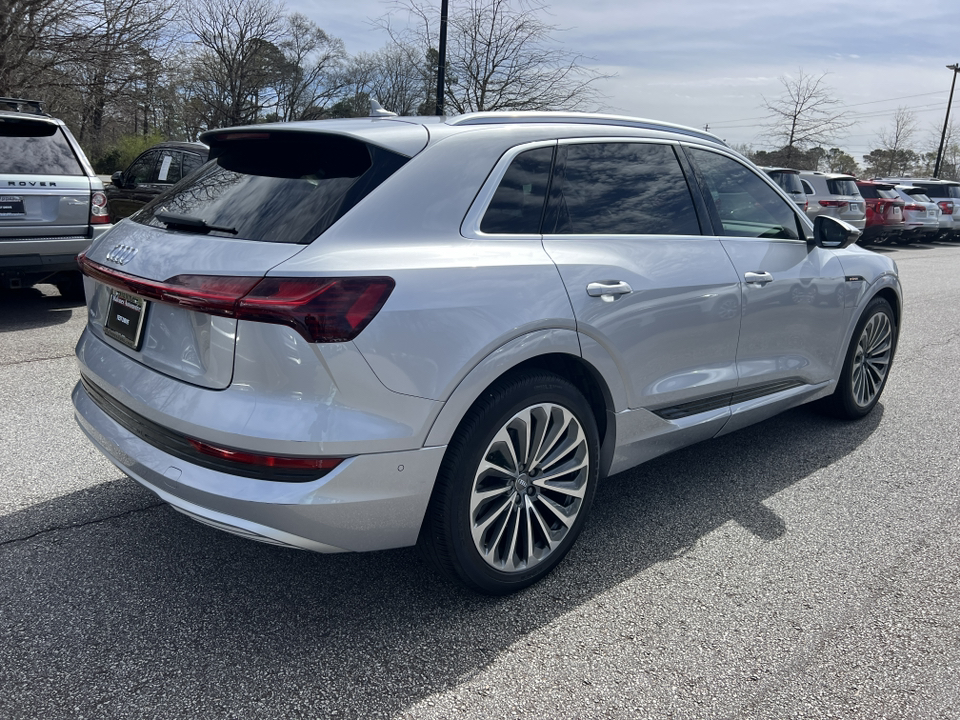2019 Audi e-tron Prestige 5