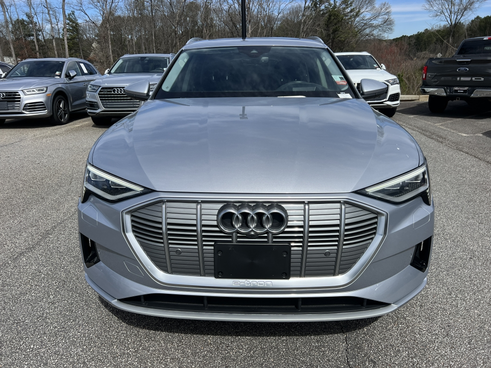 2019 Audi e-tron Prestige 8