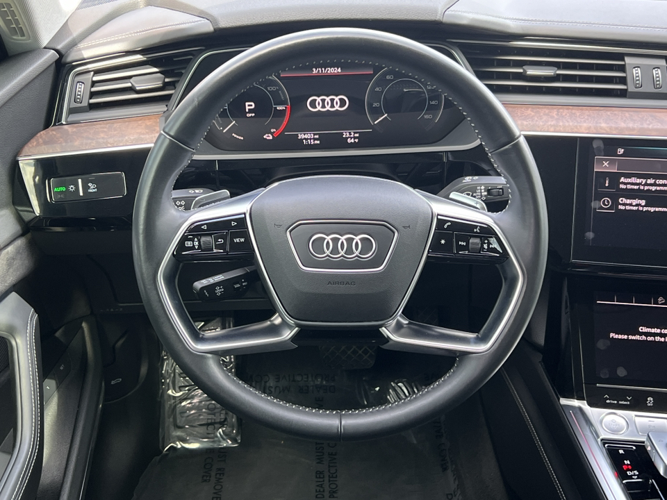 2019 Audi e-tron Prestige 24