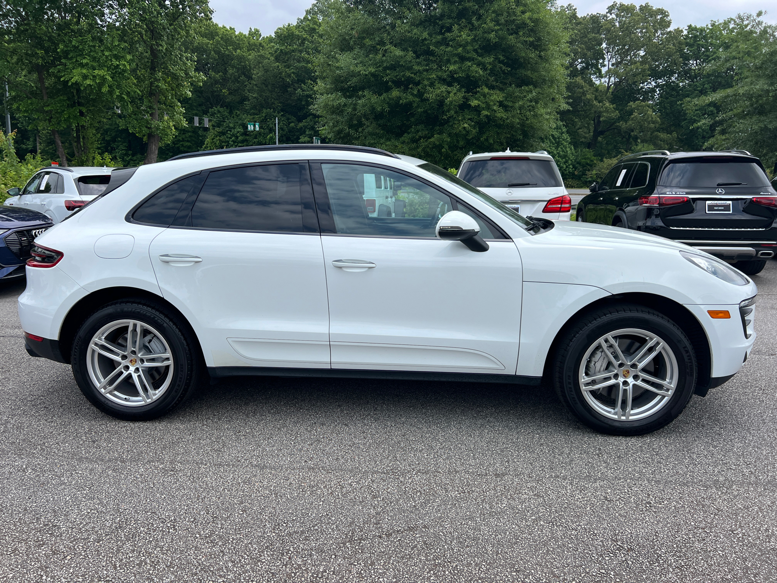 2016 Porsche Macan S 6