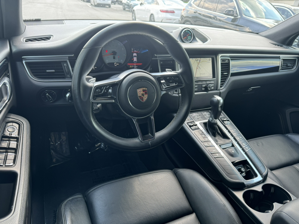 2015 Porsche Macan S 22