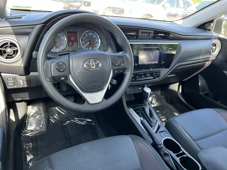 2017 Toyota Corolla LE 22