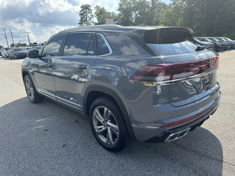 2024 Volkswagen Atlas Cross Sport 2.0T SEL R-Line 3