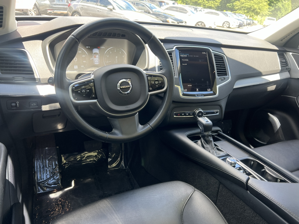 2021 Volvo XC90 T5 Momentum 22