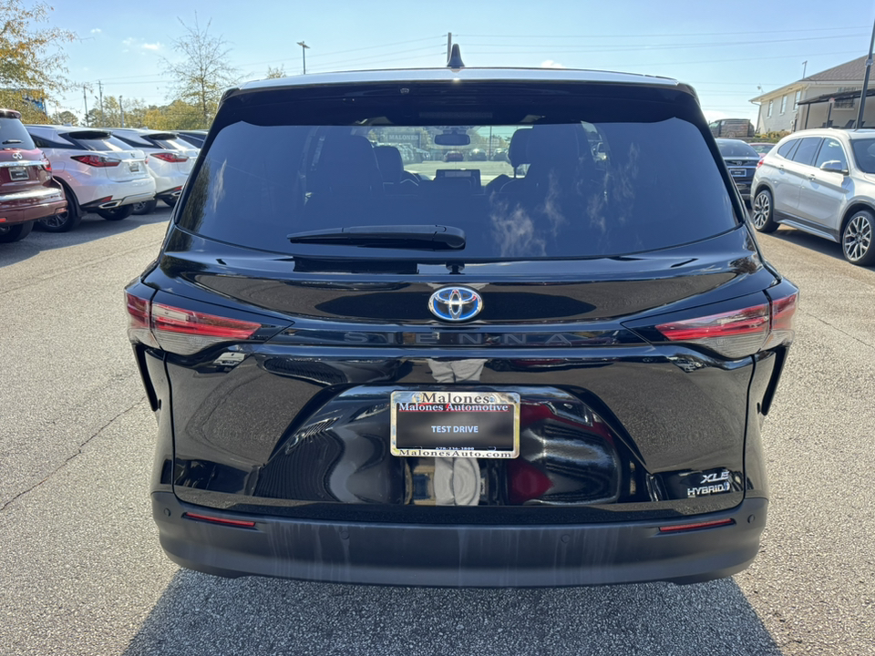 2022 Toyota Sienna XLE 6