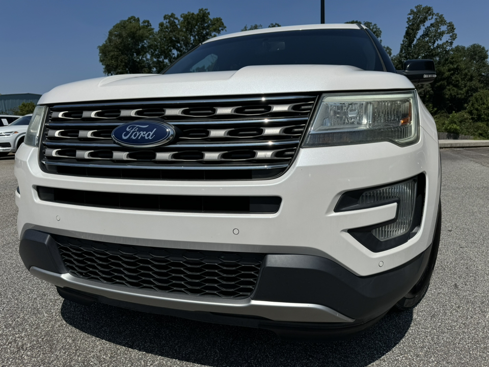 2016 Ford Explorer XLT 1