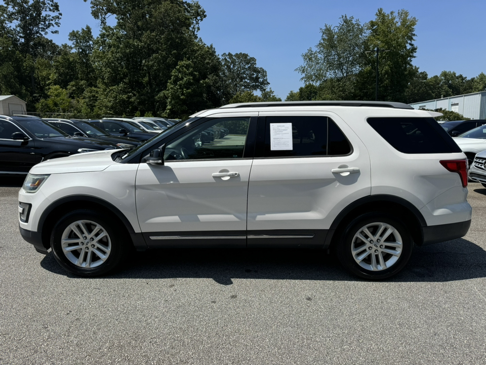 2016 Ford Explorer XLT 2