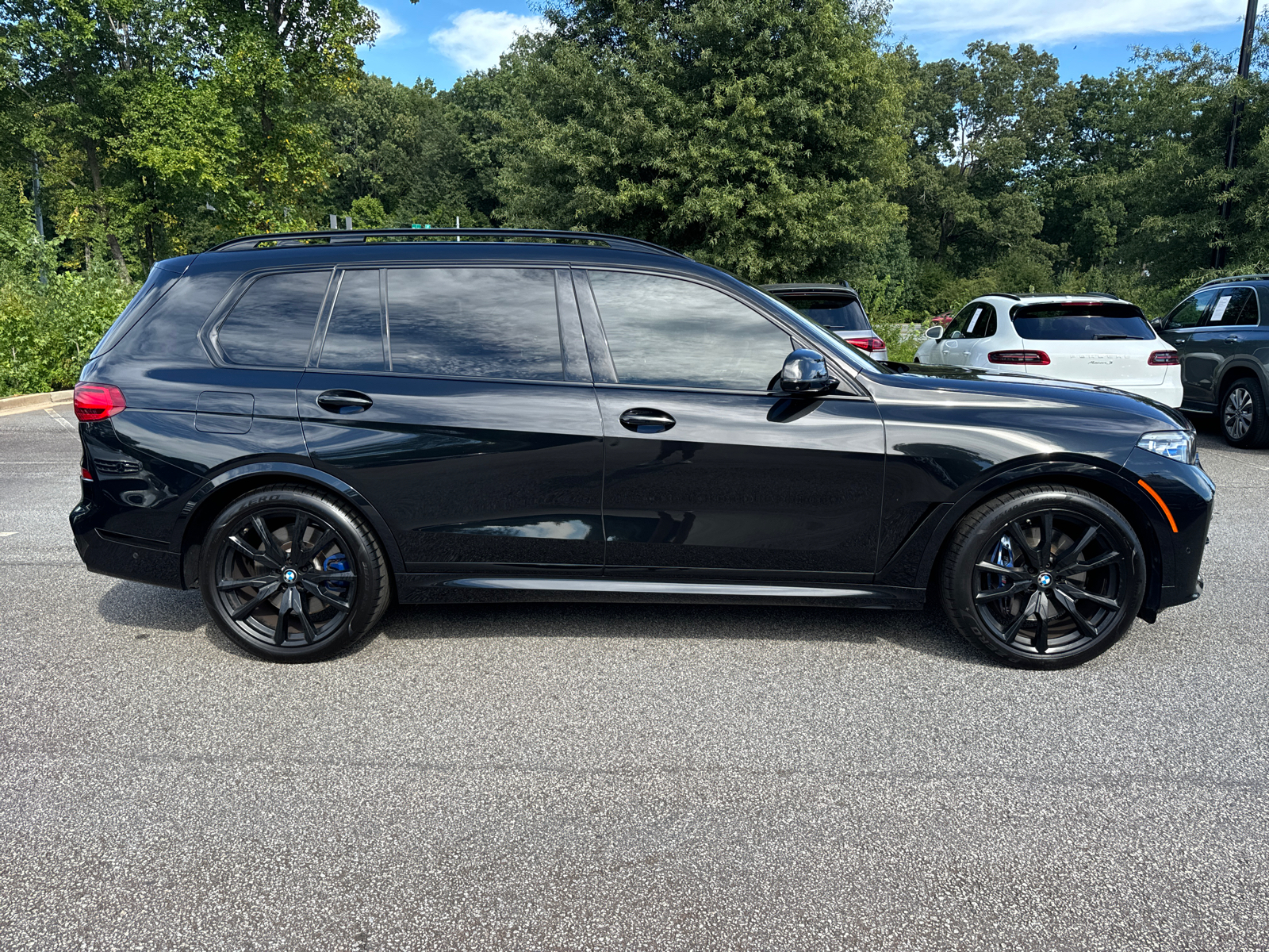 2022 BMW X7 M50i 6