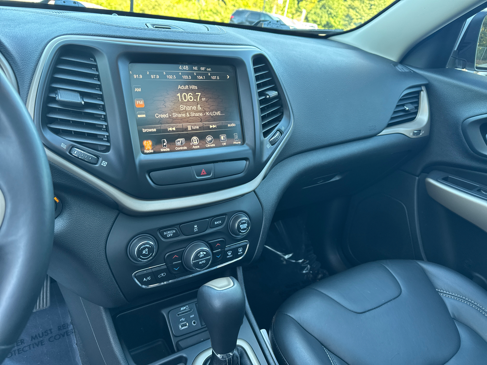 2017 Jeep Cherokee Limited 29