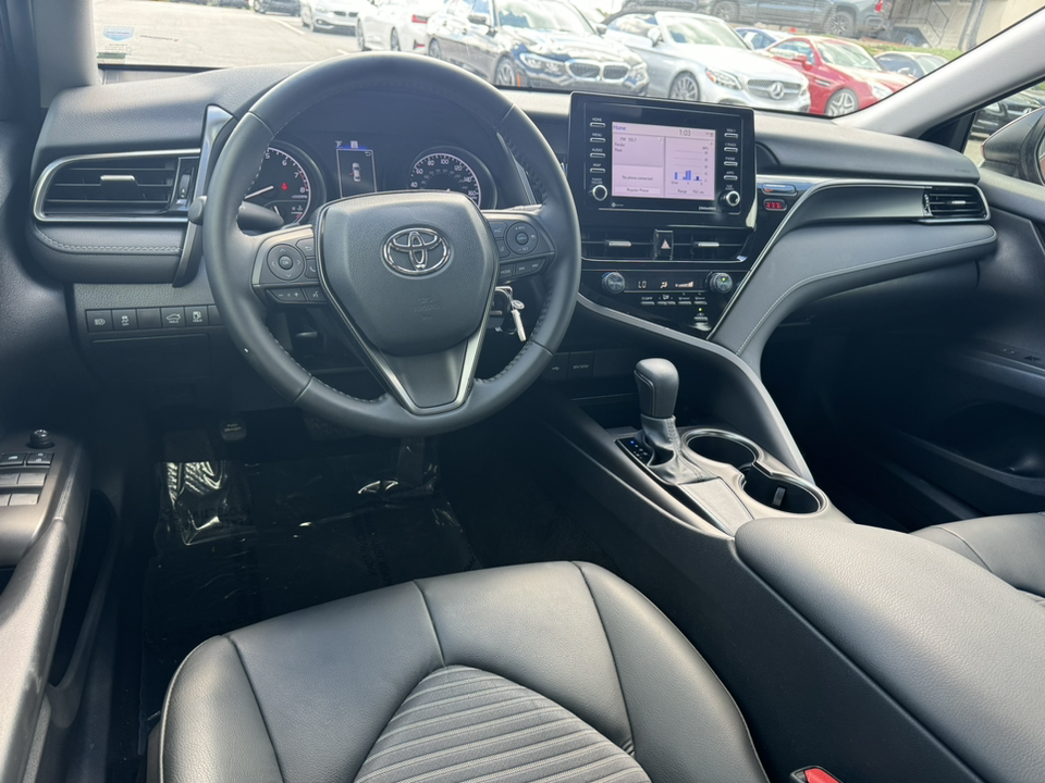 2021 Toyota Camry SE 22