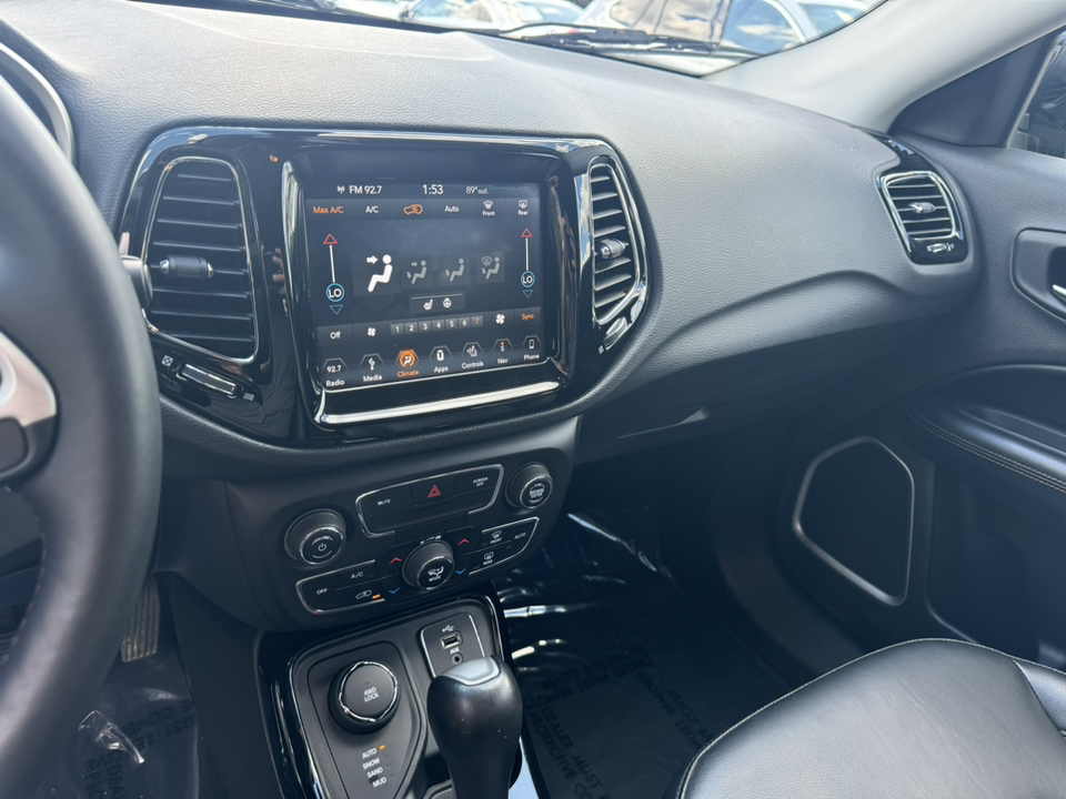 2018 Jeep Compass Limited 28