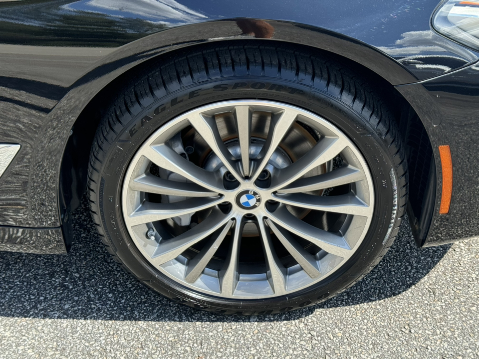 2021 BMW 5 Series 530i 12