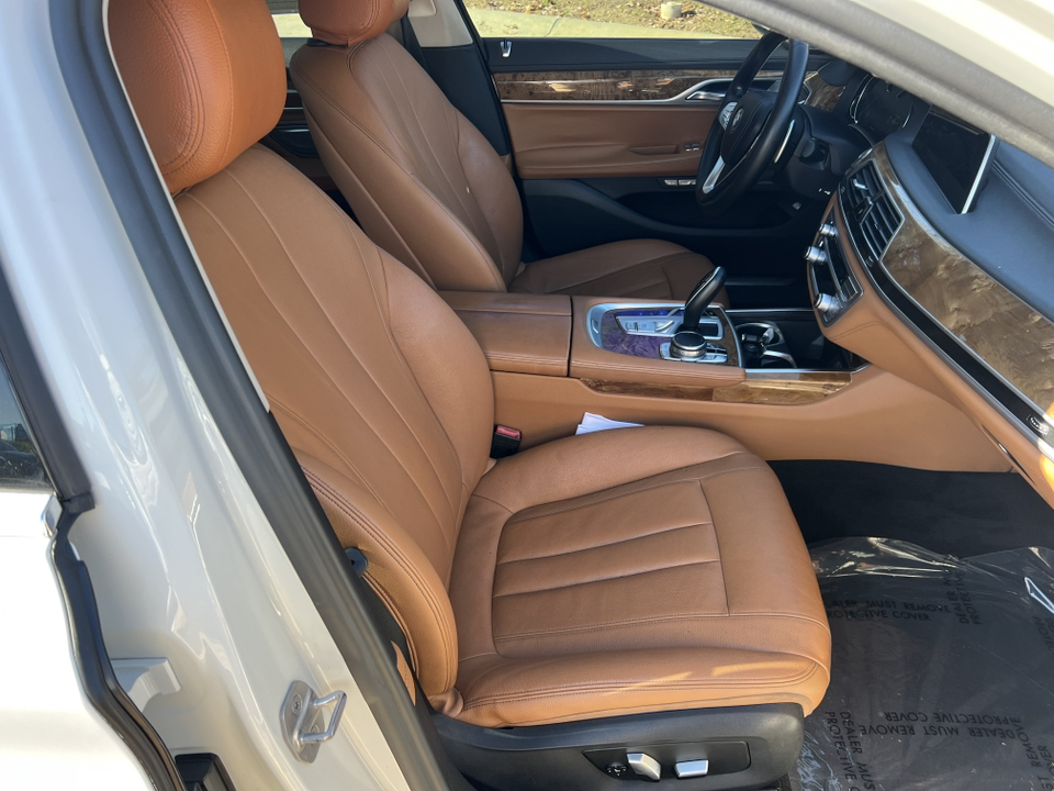 2018 BMW 7 Series 740i 13