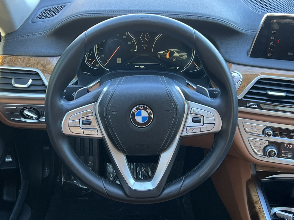 2018 BMW 7 Series 740i 24