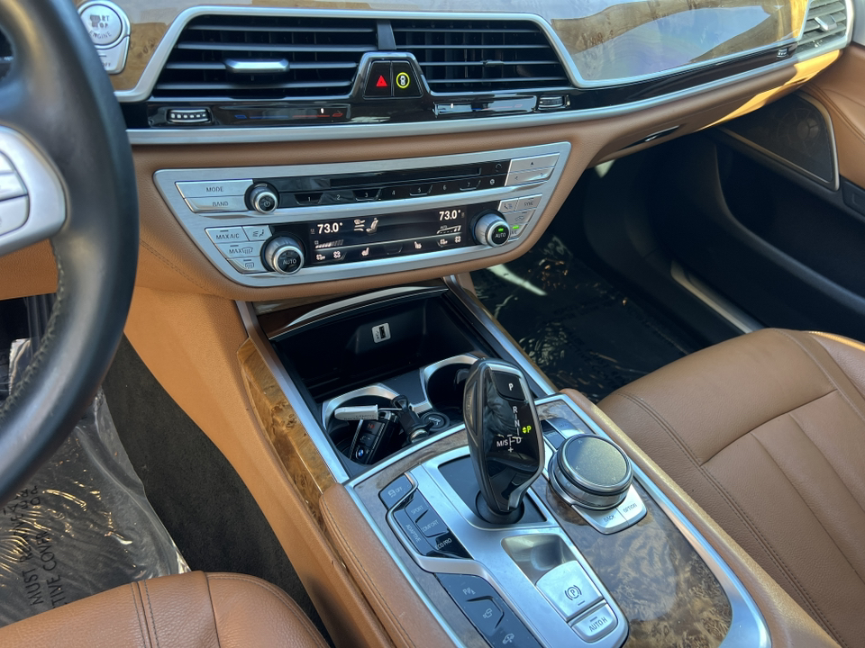 2018 BMW 7 Series 740i 30