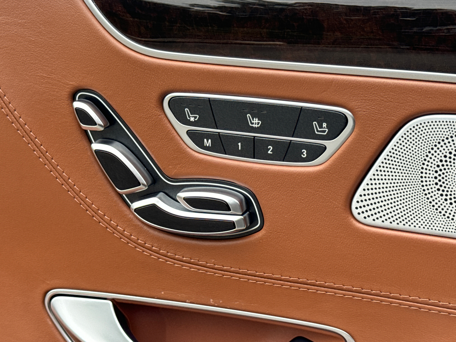 2019 Mercedes-Benz S-Class S 560 33