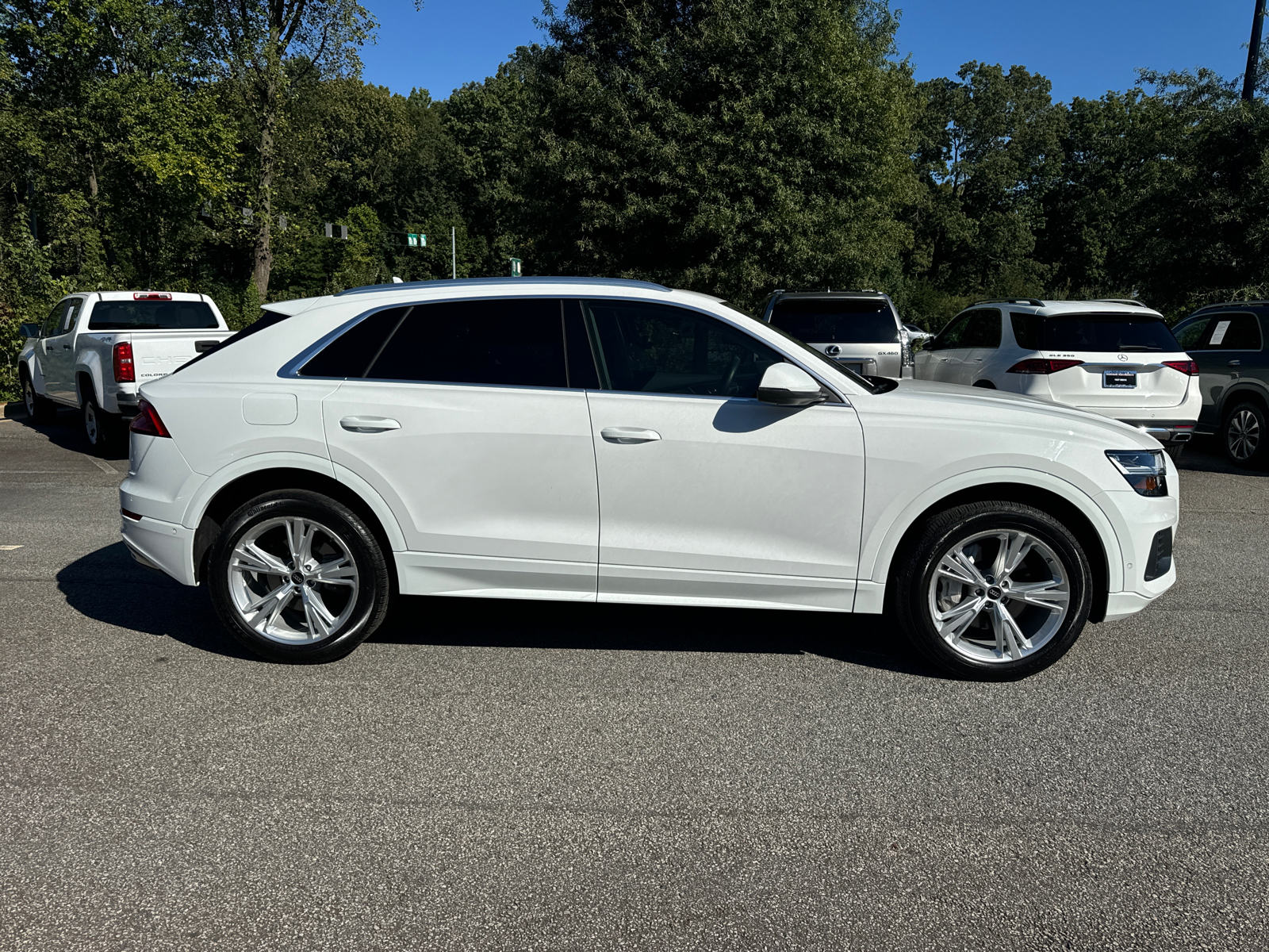 2022 Audi Q8 55 Premium 8