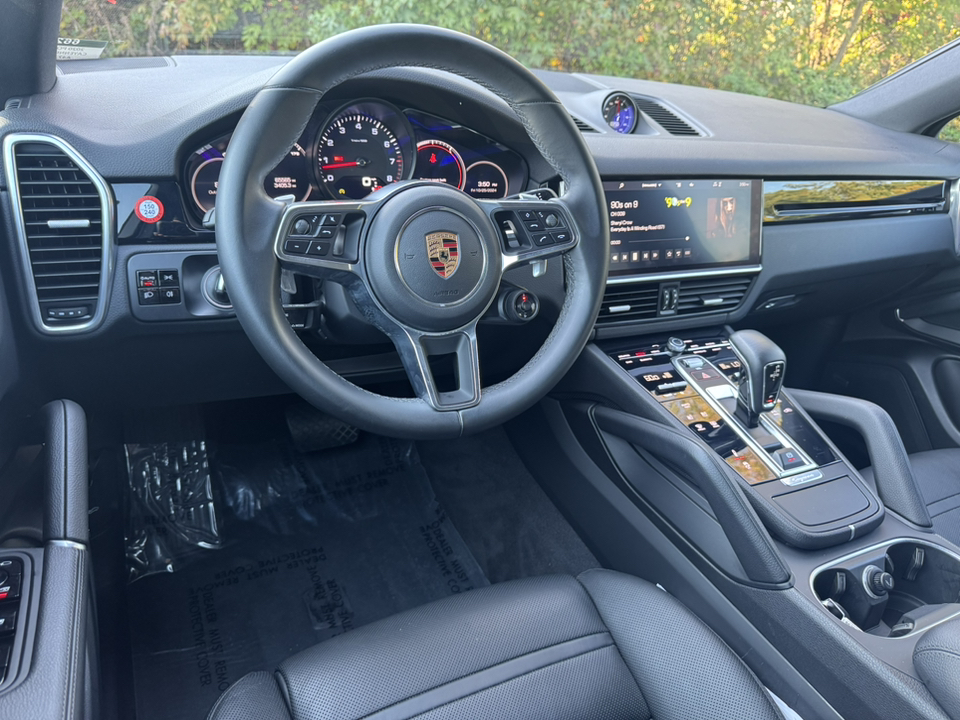 2020 Porsche Cayenne Coupe Base 22