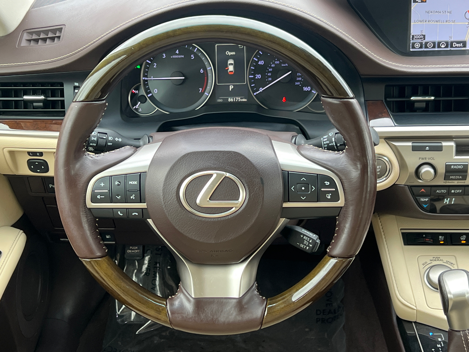 2016 Lexus ES 350 24