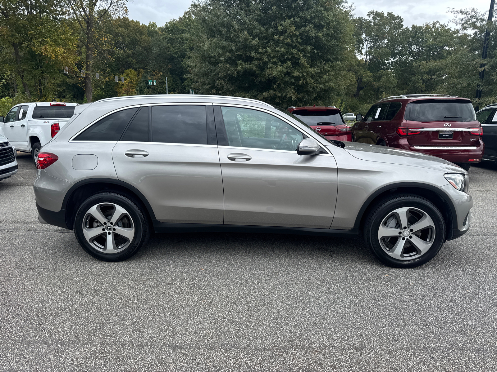 2019 Mercedes-Benz GLC GLC 300 8