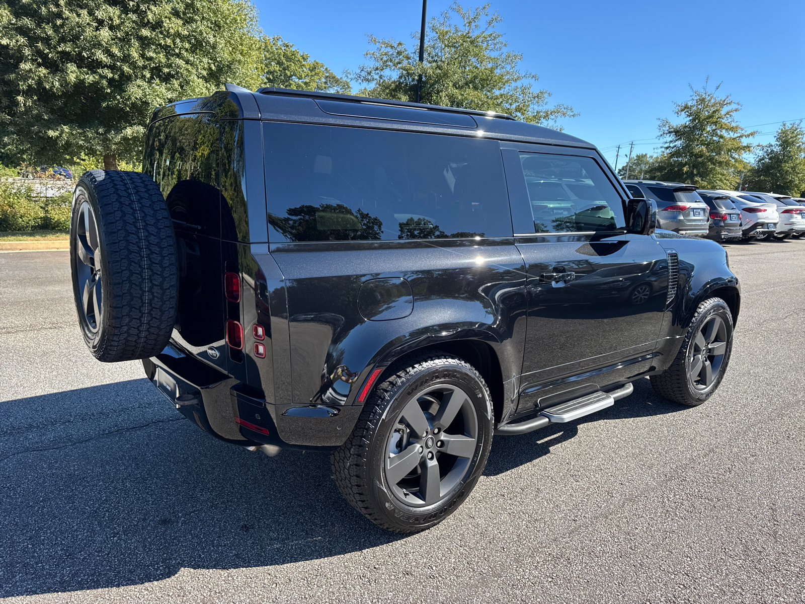 2023 Land Rover Defender 90 X-Dynamic SE 7