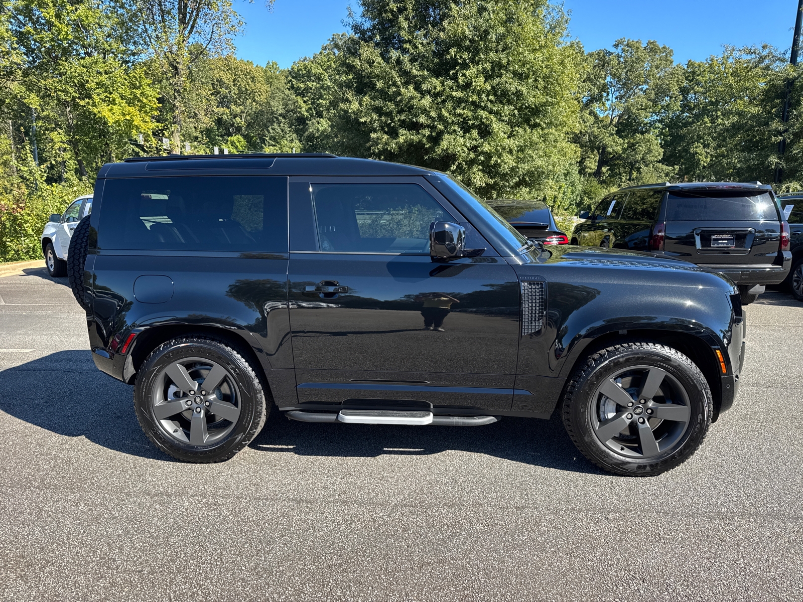 2023 Land Rover Defender 90 X-Dynamic SE 8