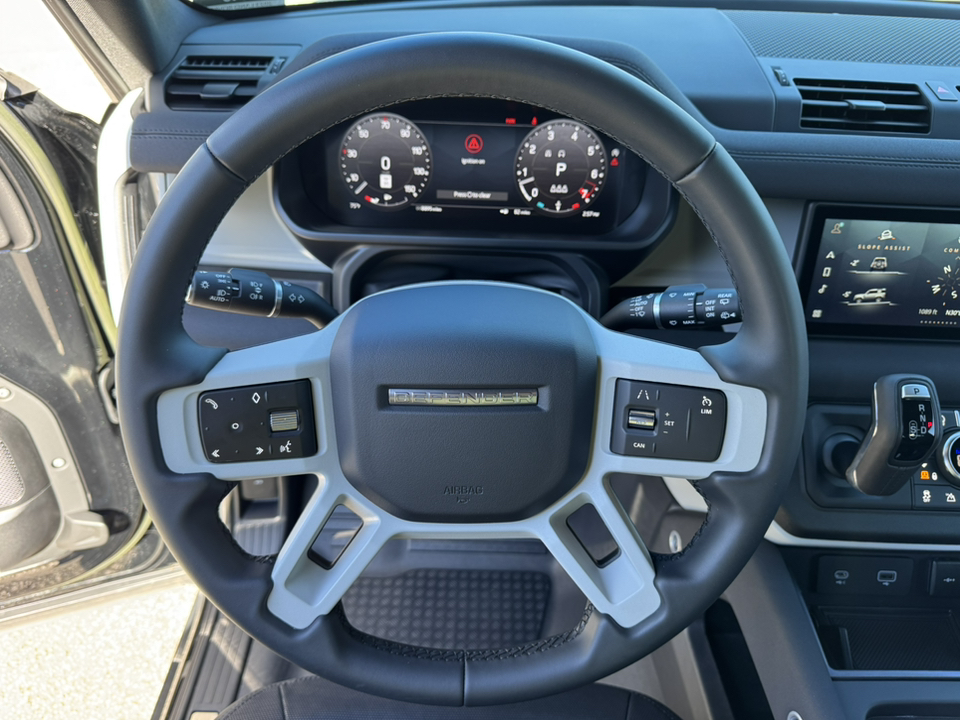 2023 Land Rover Defender 90 X-Dynamic SE 22