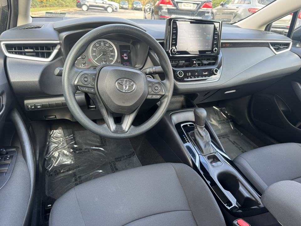 2022 Toyota Corolla LE 23