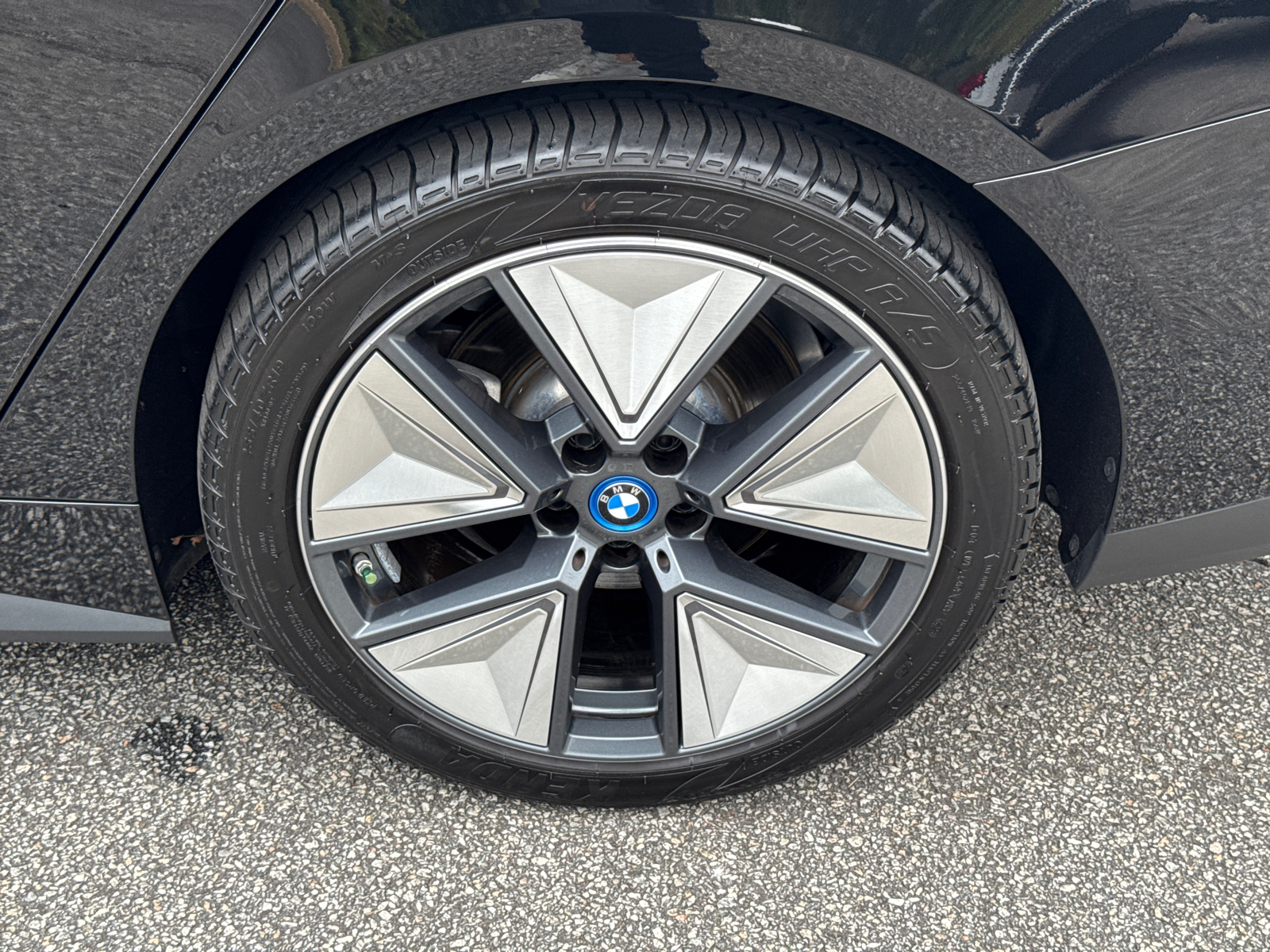 2023 BMW i4 eDrive35 19