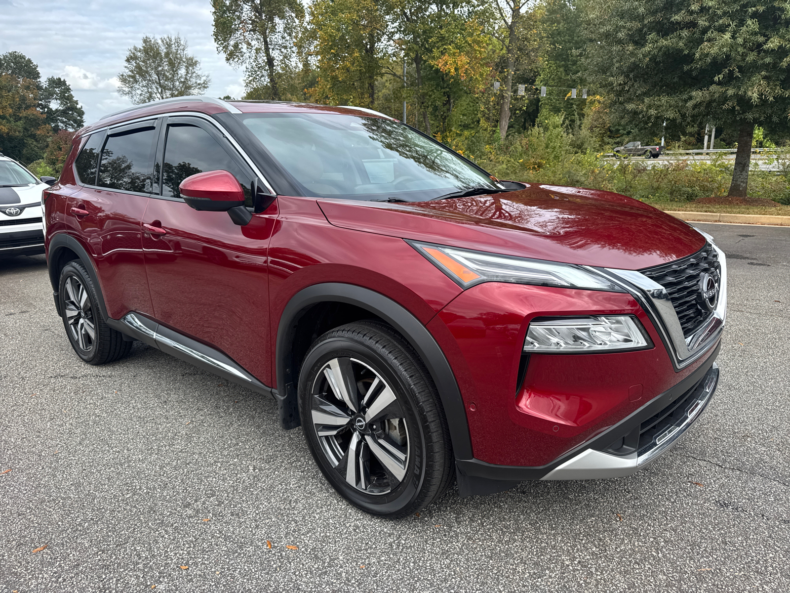 2023 Nissan Rogue Platinum 1