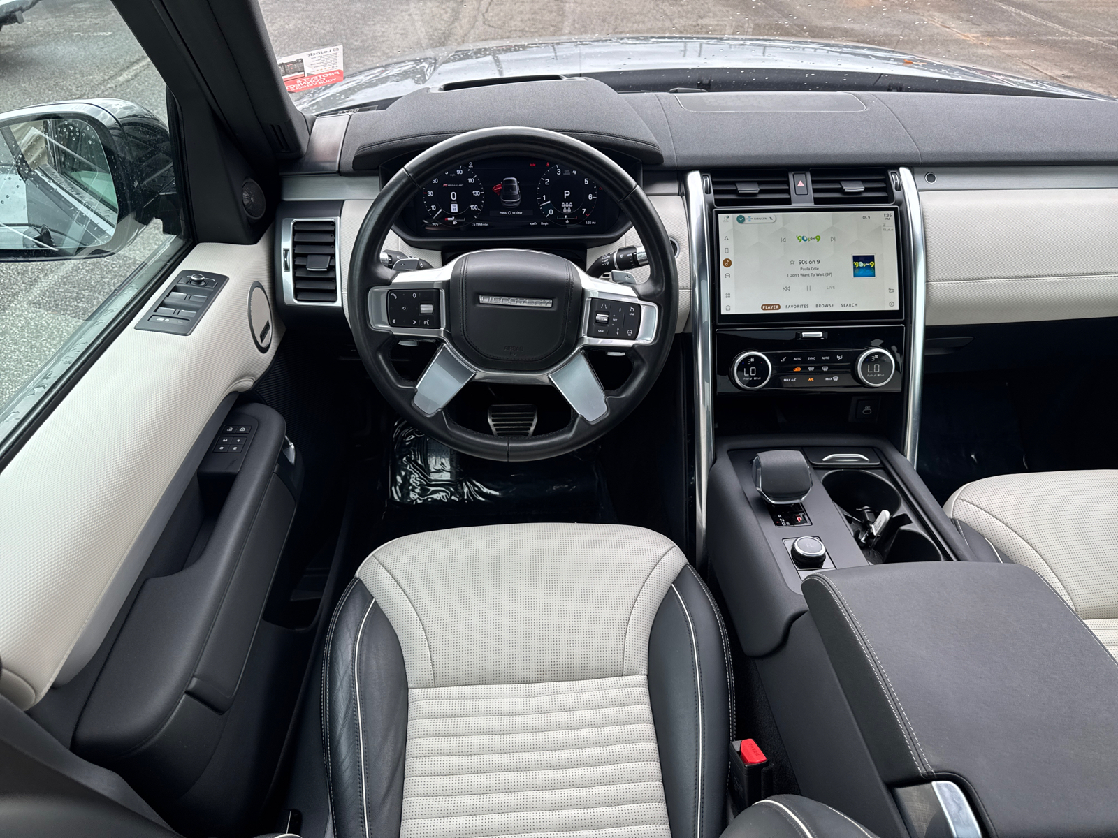 2021 Land Rover Discovery HSE R-Dynamic 23