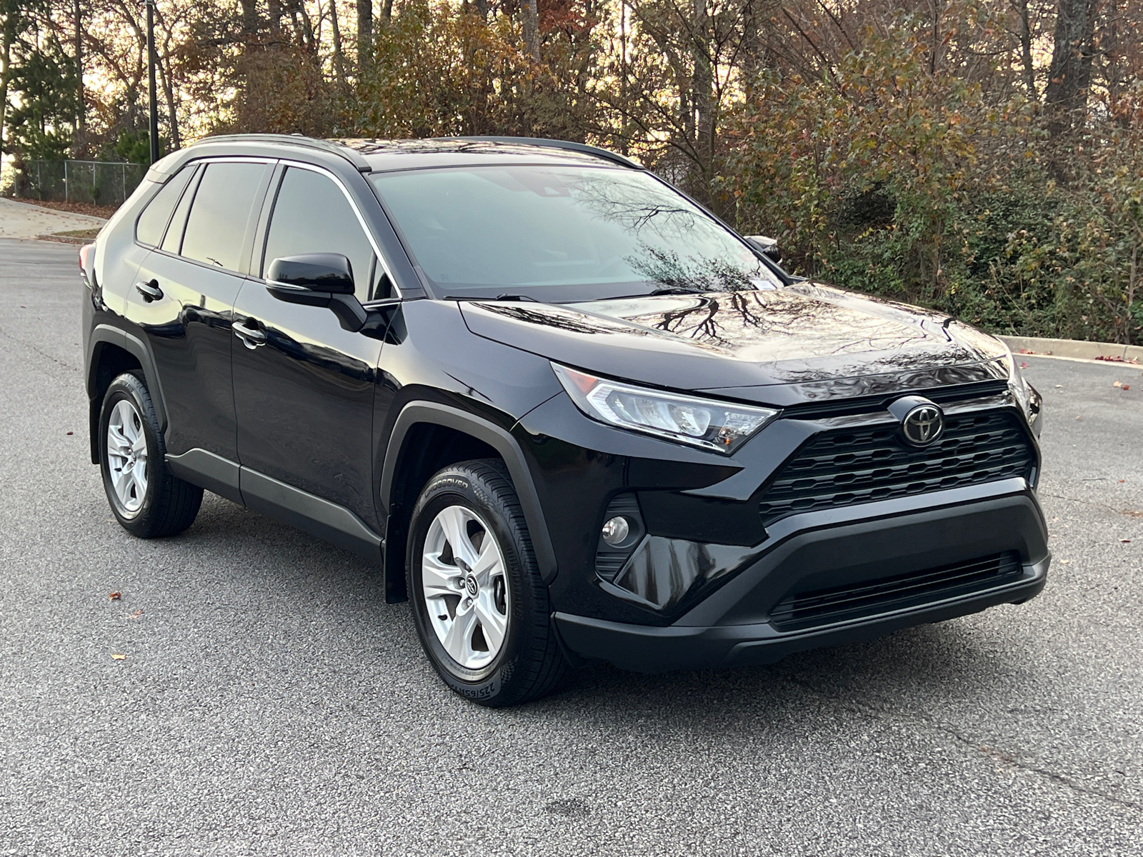 2021 Toyota RAV4 XLE 1