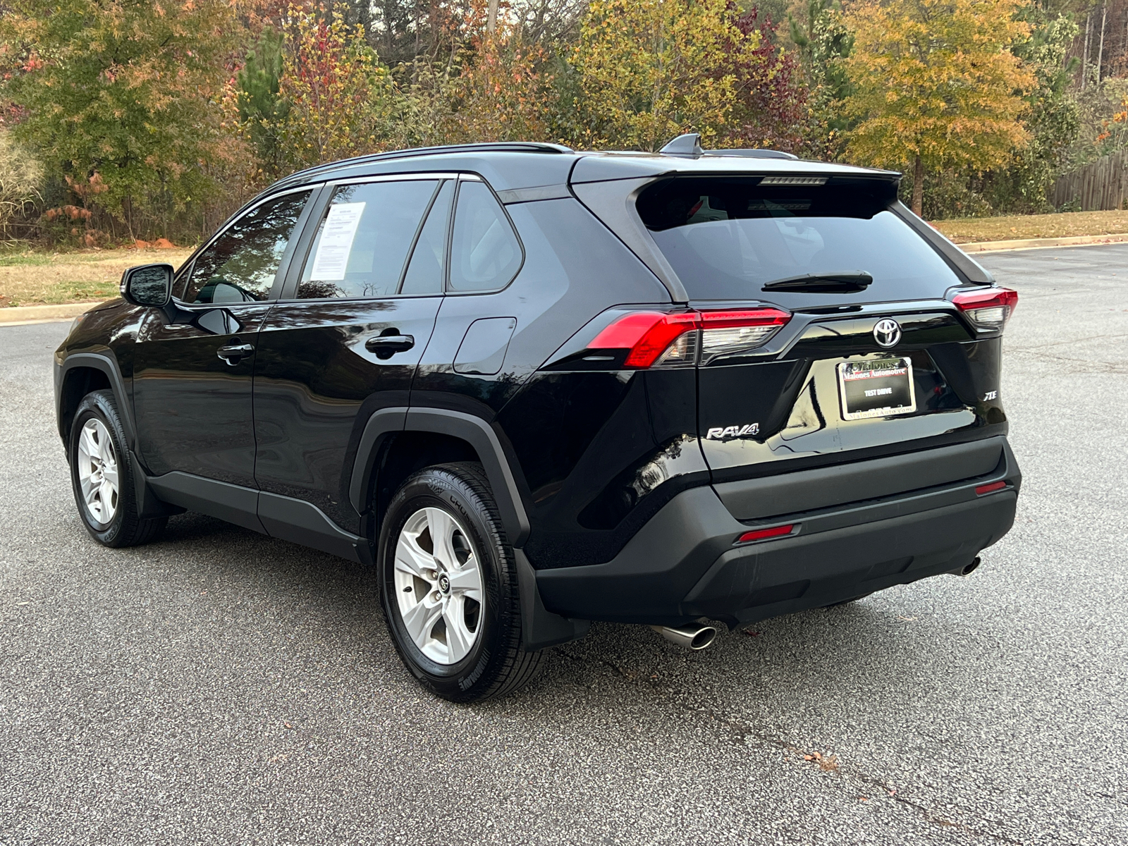 2021 Toyota RAV4 XLE 5