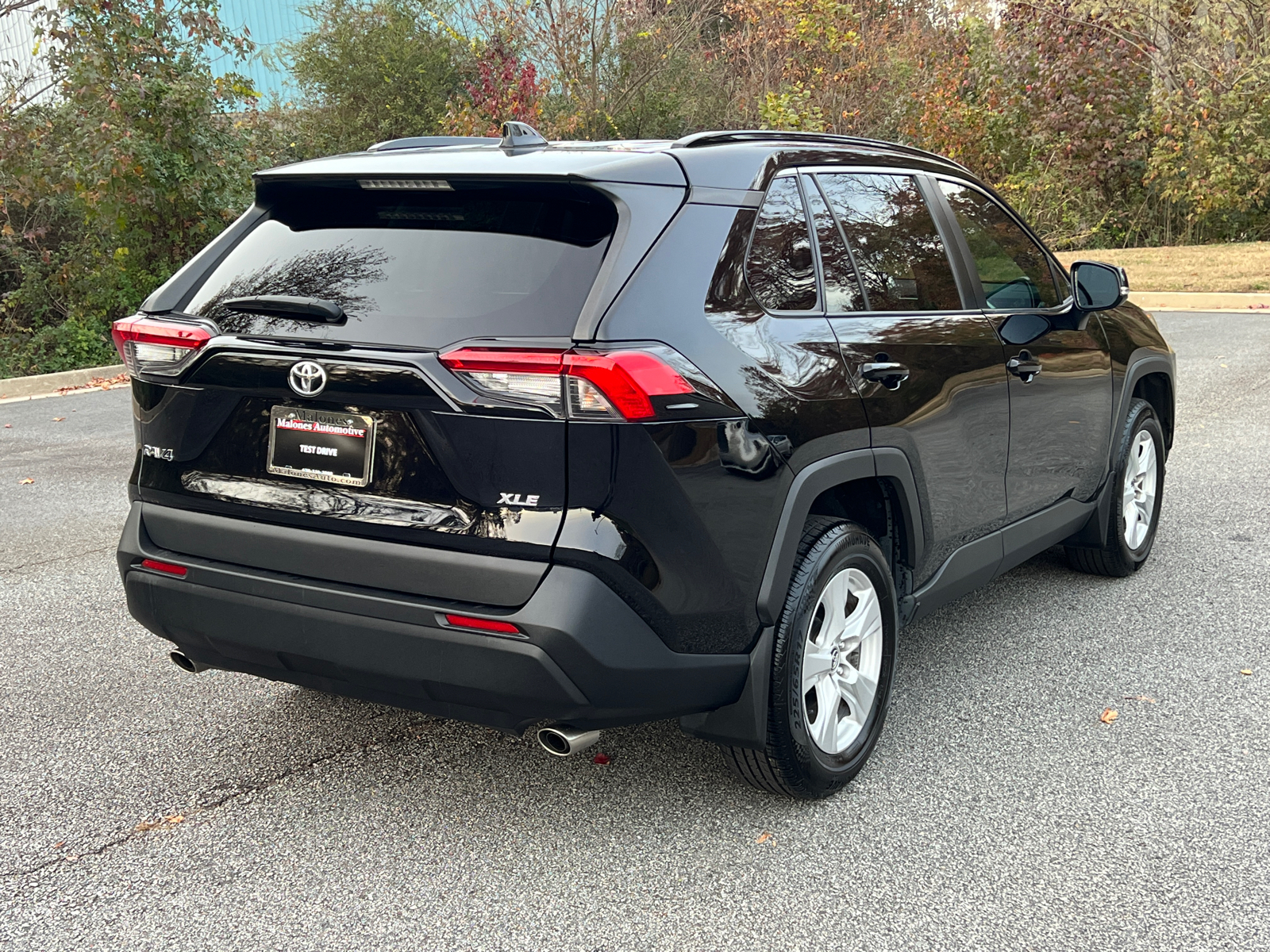 2021 Toyota RAV4 XLE 7