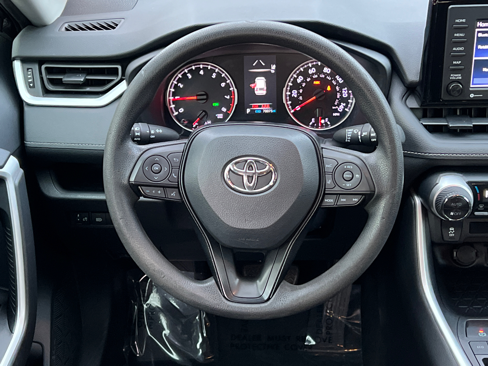 2021 Toyota RAV4 XLE 23