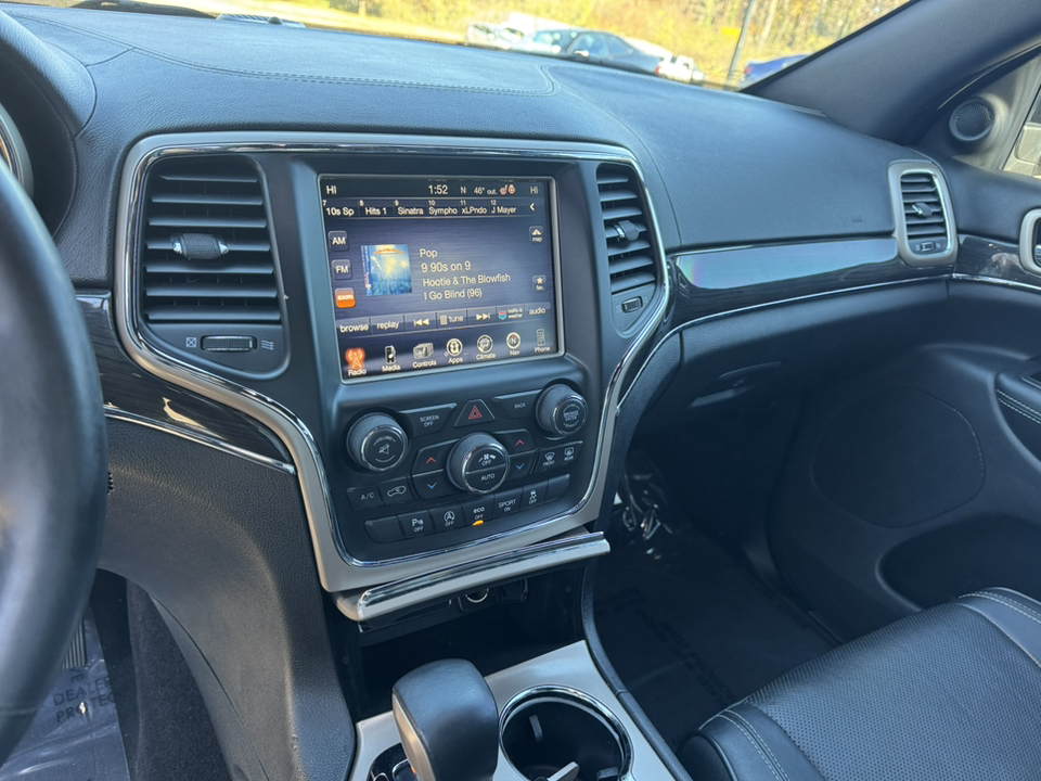 2017 Jeep Grand Cherokee Overland 29