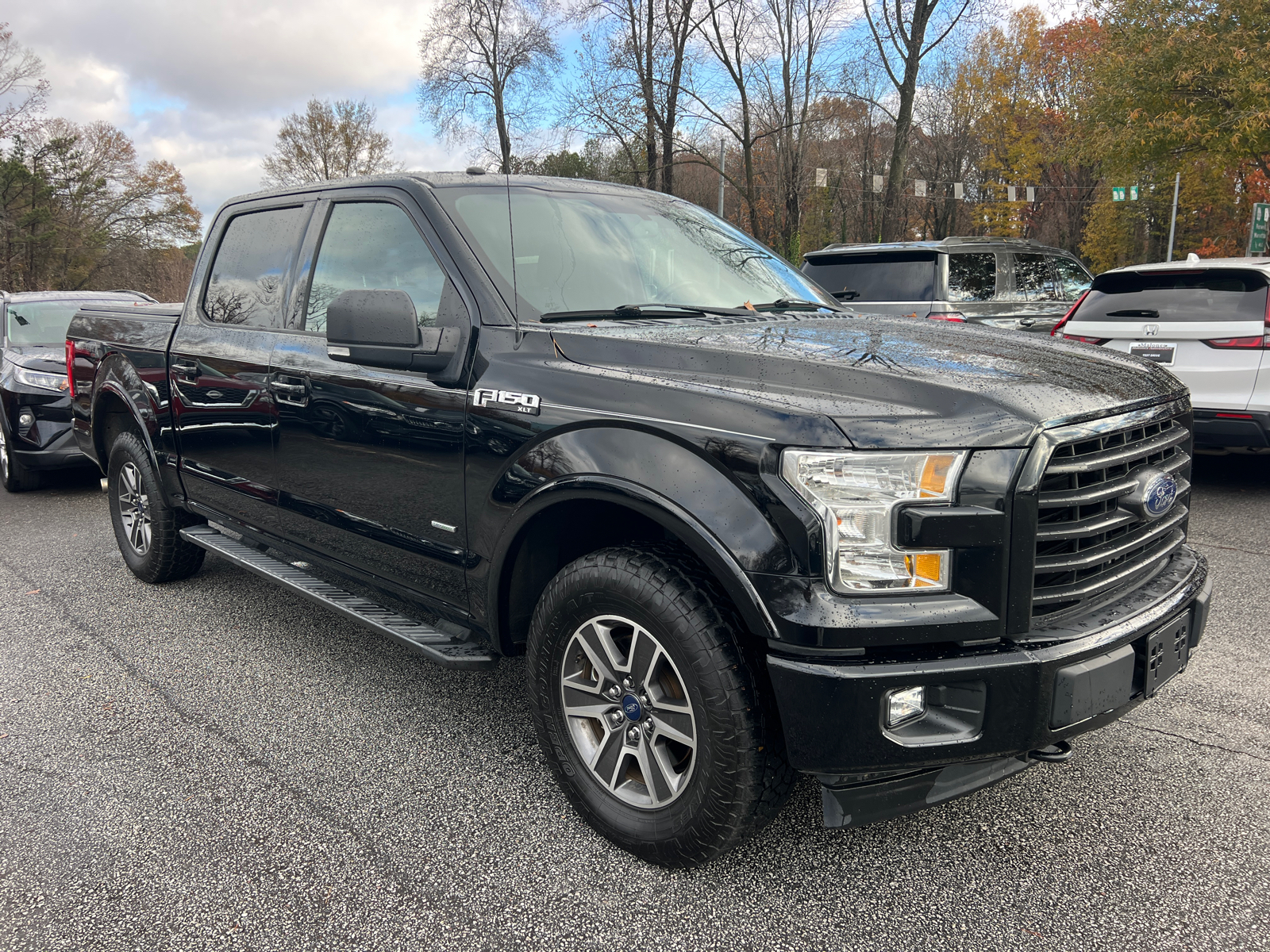 2017 Ford F-150 XLT 1