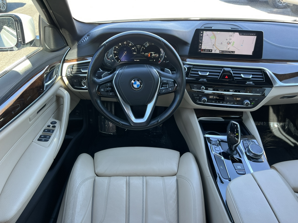 2018 BMW 5 Series 540i 23