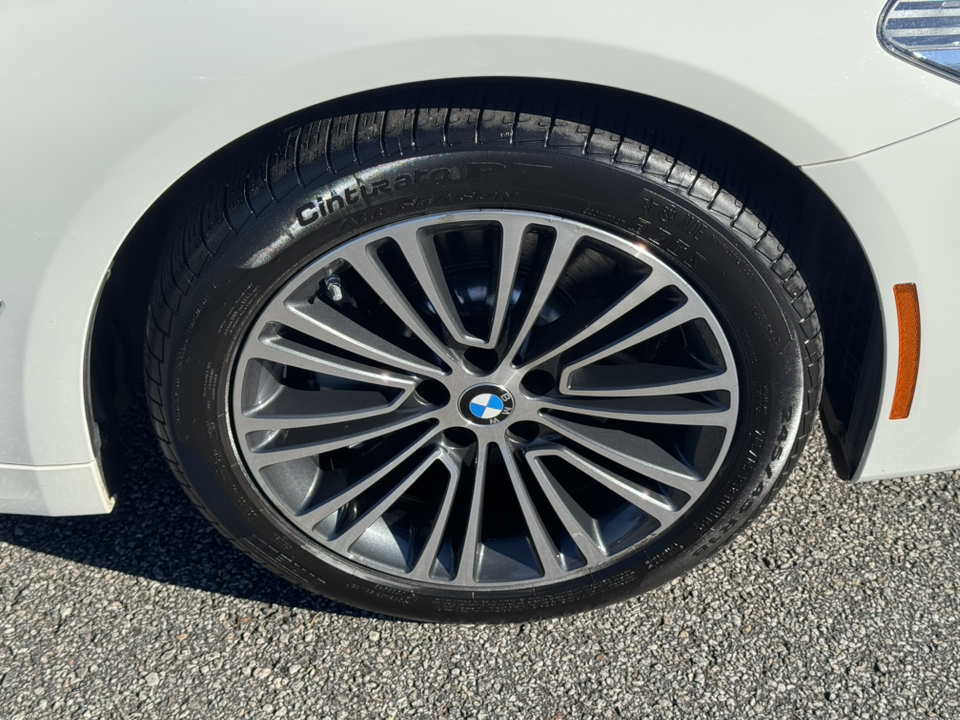 2019 BMW 5 Series 530i 12